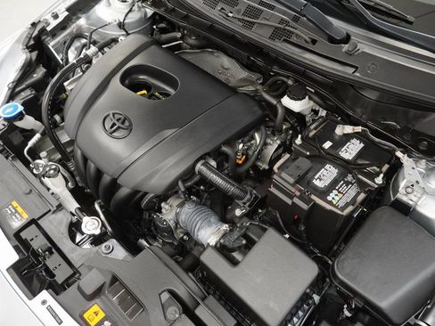 Used 2020 Toyota Yaris XLE image 49