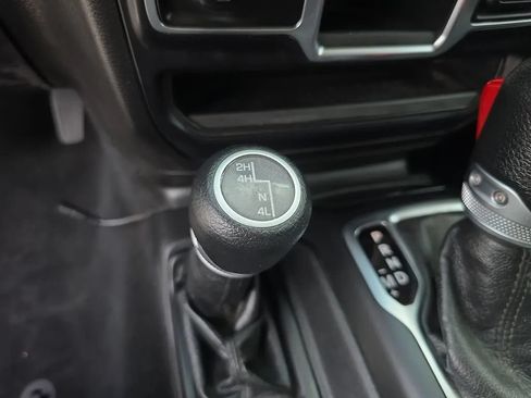 Used 2020 Jeep Wrangler Sport AWD/4WD image 20