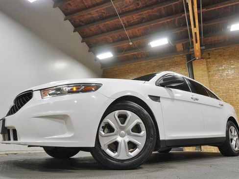 Used 2015 Ford Taurus Police Interceptor AWD image 3