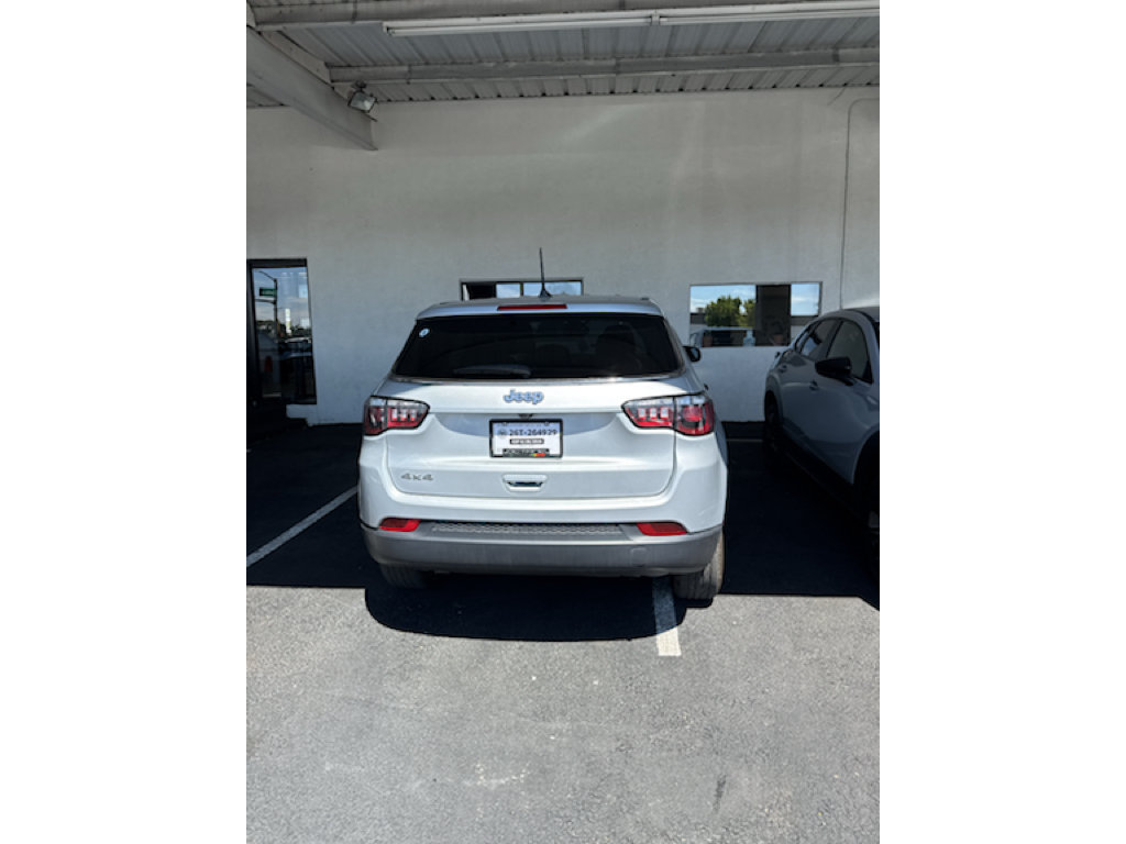 Used 2025 Jeep Compass Sport AWD/4WD image 6