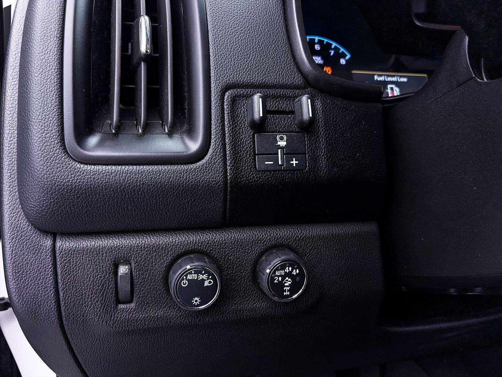Used 2022 Chevrolet Colorado ZR2 AWD/4WD image 7