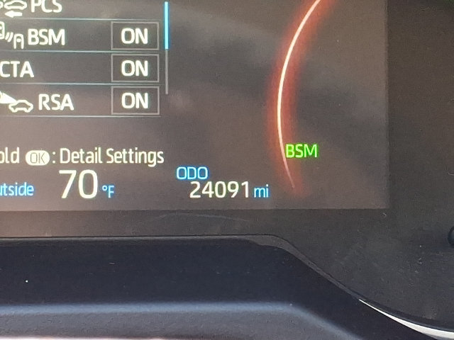 Used 2025 Toyota RAV4 XLE w/ Convenience Package FWD image 19