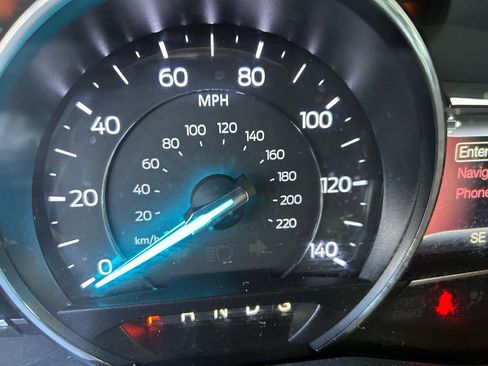 Used 2017 Ford Explorer Limited image 21