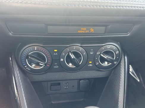 Used 2018 Toyota Yaris iA image 19