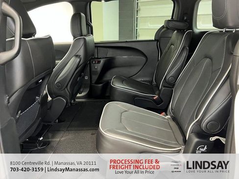 New 2026 Chrysler Pacifica Limited w/ S Appearance Package image 24