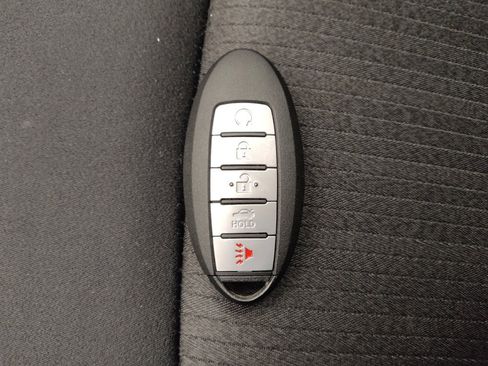 Used 2025 Nissan Altima 2.5 SV FWD image 32