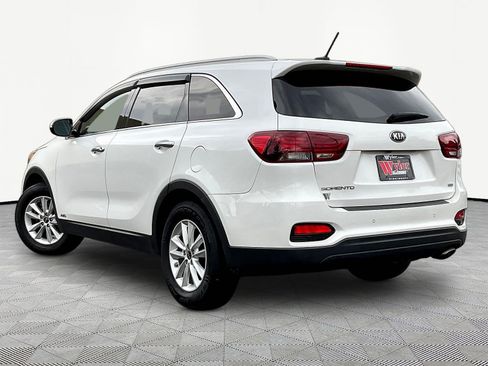 Used 2020 Kia Sorento LX w/ LX I4 Convenience Package AWD/4WD image 3