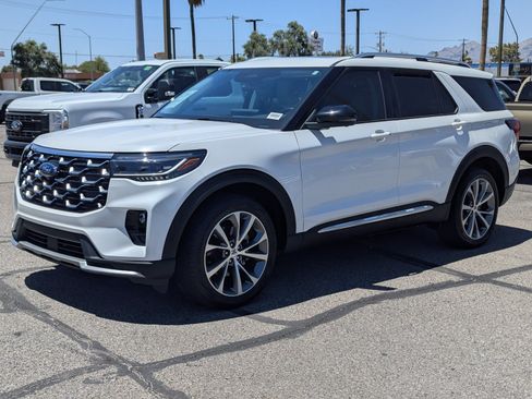 Certified 2025 Ford Explorer Platinum w/ Ultimate Package AWD/4WD image 5
