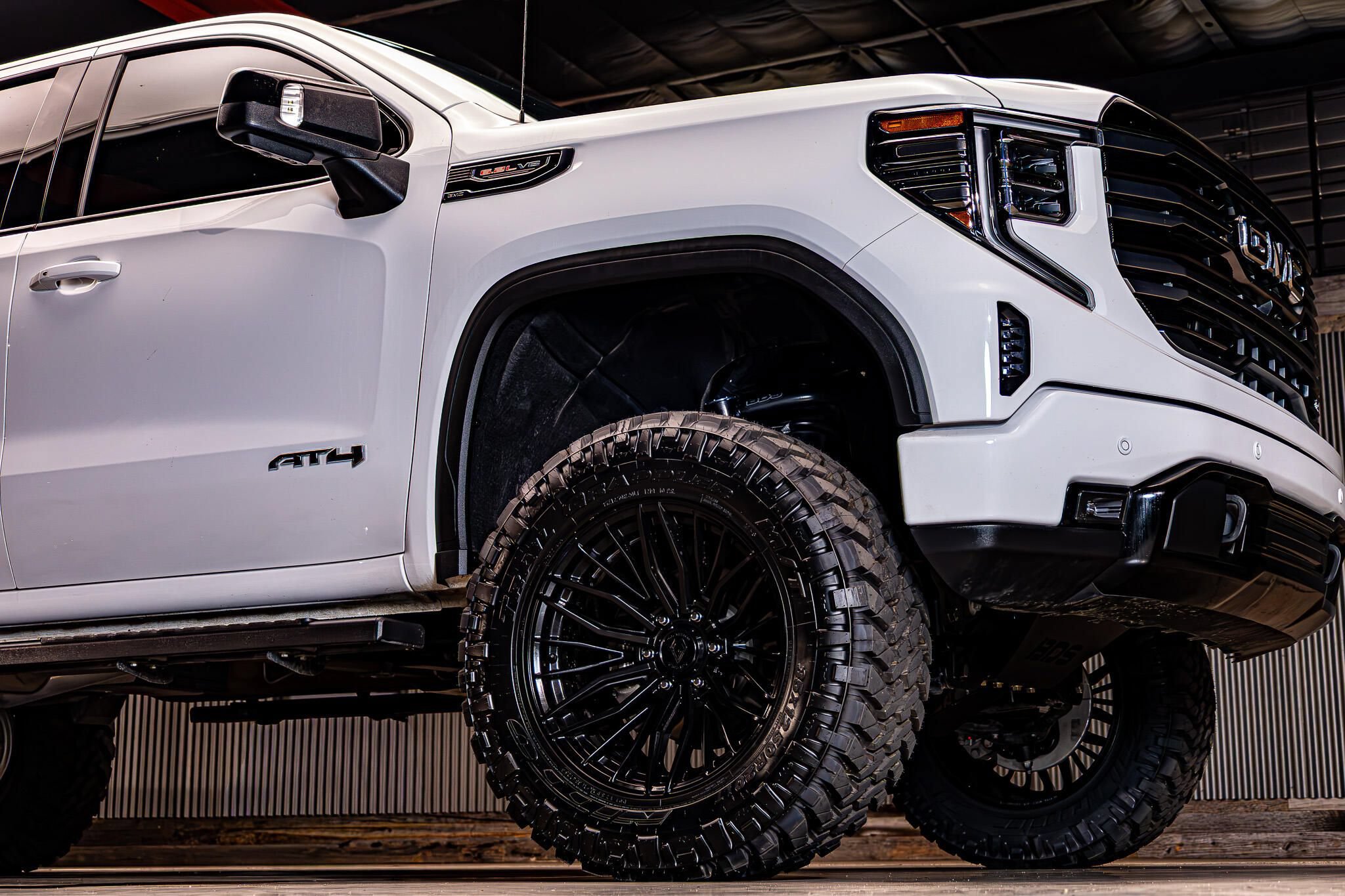 Used 2025 GMC Sierra 1500 AT4 AWD/4WD image 15