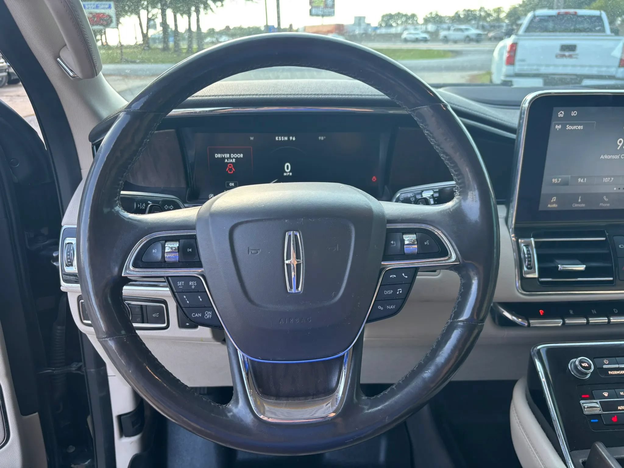 Used 2020 Lincoln Navigator Reserve AWD/4WD image 27