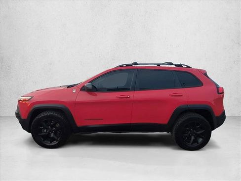 Used 2017 Jeep Cherokee Trailhawk w/ Cold Weather Group image 9