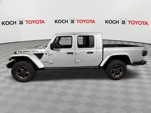 Used 2022 Jeep Gladiator Rubicon w/ Cold Weather Group image 4