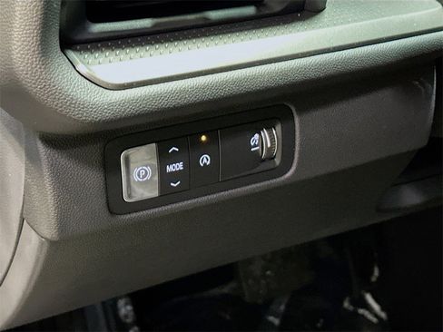 New 2026 Chevrolet Traverse LT w/ Enhanced Driving Package image 11