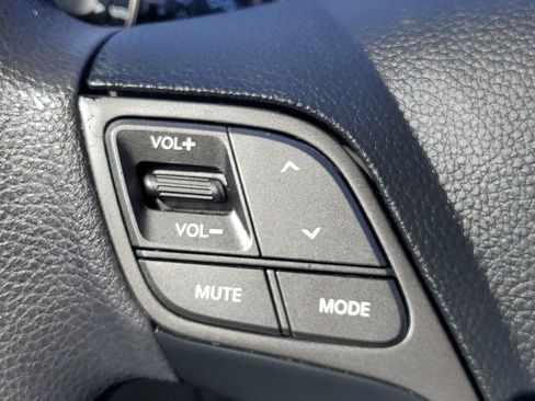 Used 2017 Hyundai Santa Fe Sport FWD image 27