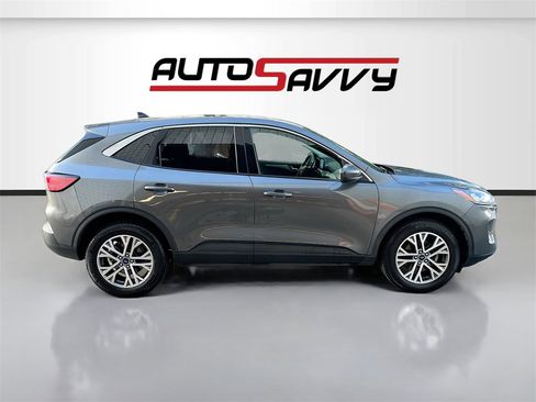 Used 2022 Ford Escape SEL image 8