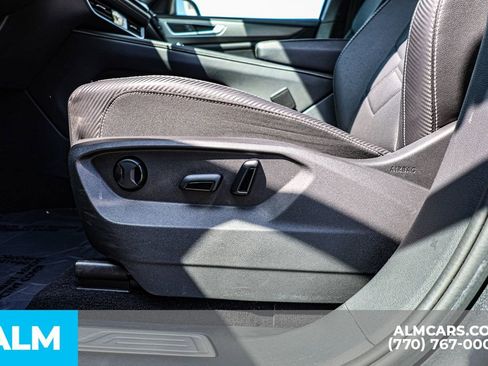 Used 2024 Volkswagen Atlas Cross Sport SE FWD image 25