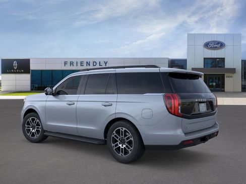 New 2026 Ford Expedition Active image 4
