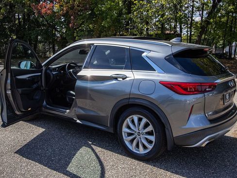 Used 2019 INFINITI QX50 Essential w/ Premium Heat Package image 7