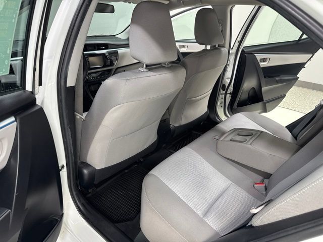 Used 2016 Toyota Corolla LE FWD image 17