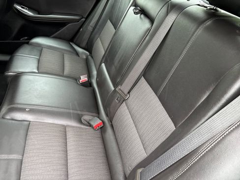 Used 2018 Chevrolet Impala LT FWD image 10