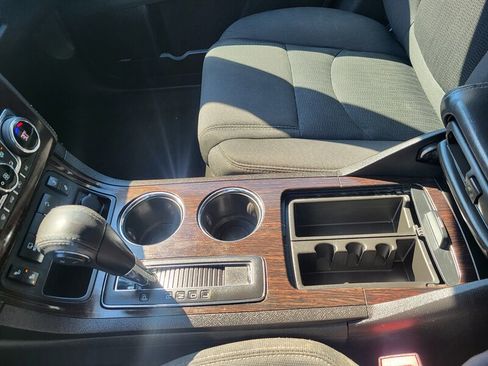 Used 2016 Chevrolet Traverse LT image 20