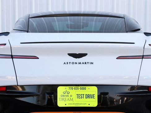 Used 2022 Aston Martin DB11 Coupe image 61
