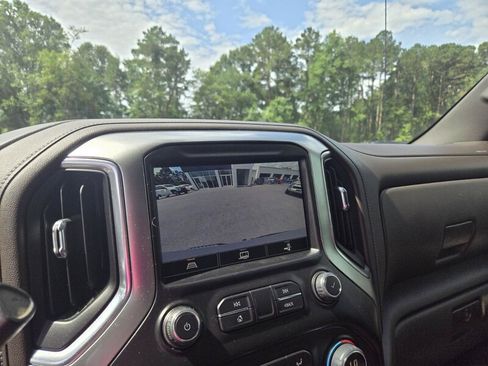 Used 2022 Chevrolet Silverado 1500 LTZ AWD/4WD image 15