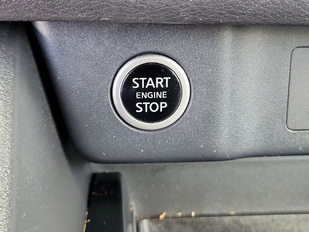 Used 2023 Nissan Rogue SV AWD/4WD image 28
