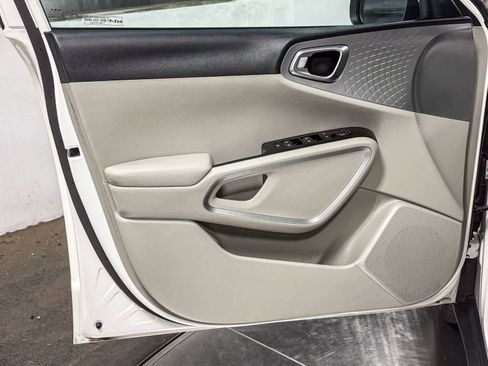 Used 2023 Kia Soul LX FWD image 21