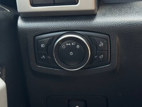 Used 2019 Ford F250 Lariat w/ Chrome Package AWD/4WD image 16