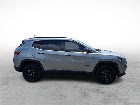 Used 2023 Jeep Compass Latitude AWD/4WD image 6