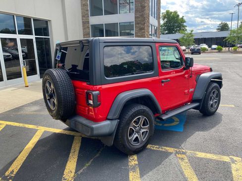 Used 2019 Jeep Wrangler Sport AWD/4WD image 4