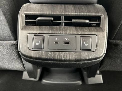Used 2023 Nissan Ariya FWD image 44