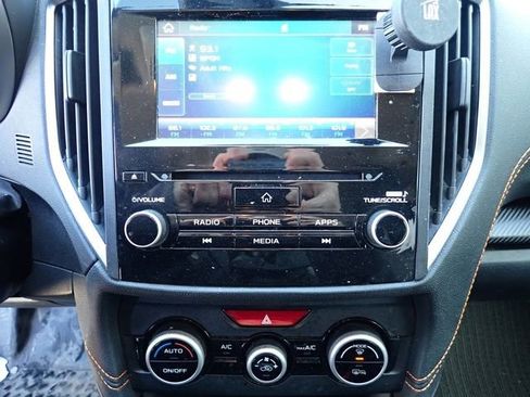 Used 2021 Subaru Crosstrek 2.0i Premium image 14