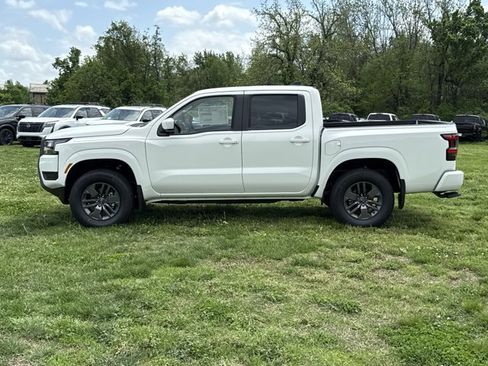 New 2026 Nissan Frontier SV w/ Tow Package AWD/4WD image 11
