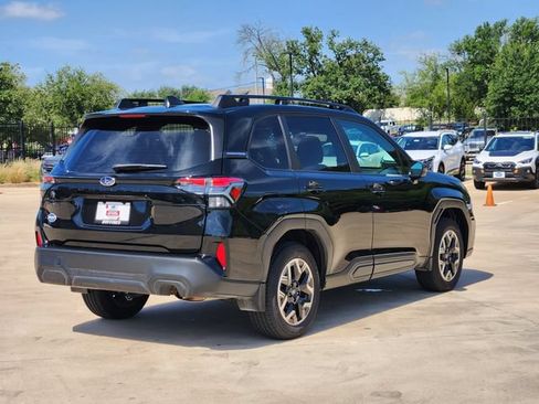 Used 2026 Subaru Forester Premium AWD/4WD image 7