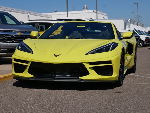 Used 2024 Chevrolet Corvette Stingray Coupe RWD image 3