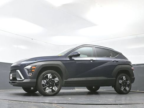Used 2025 Hyundai Kona SEL AWD/4WD image 28