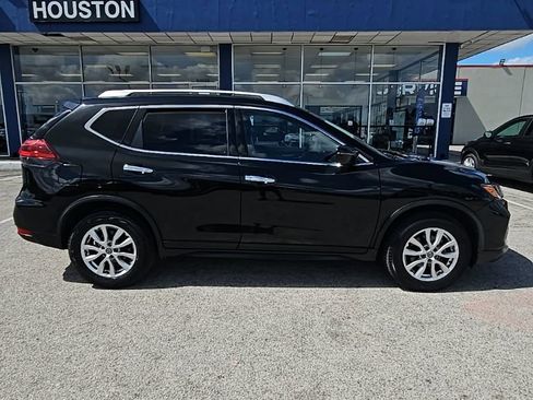 Used 2020 Nissan Rogue S w/ Special Edition Package FWD image 8