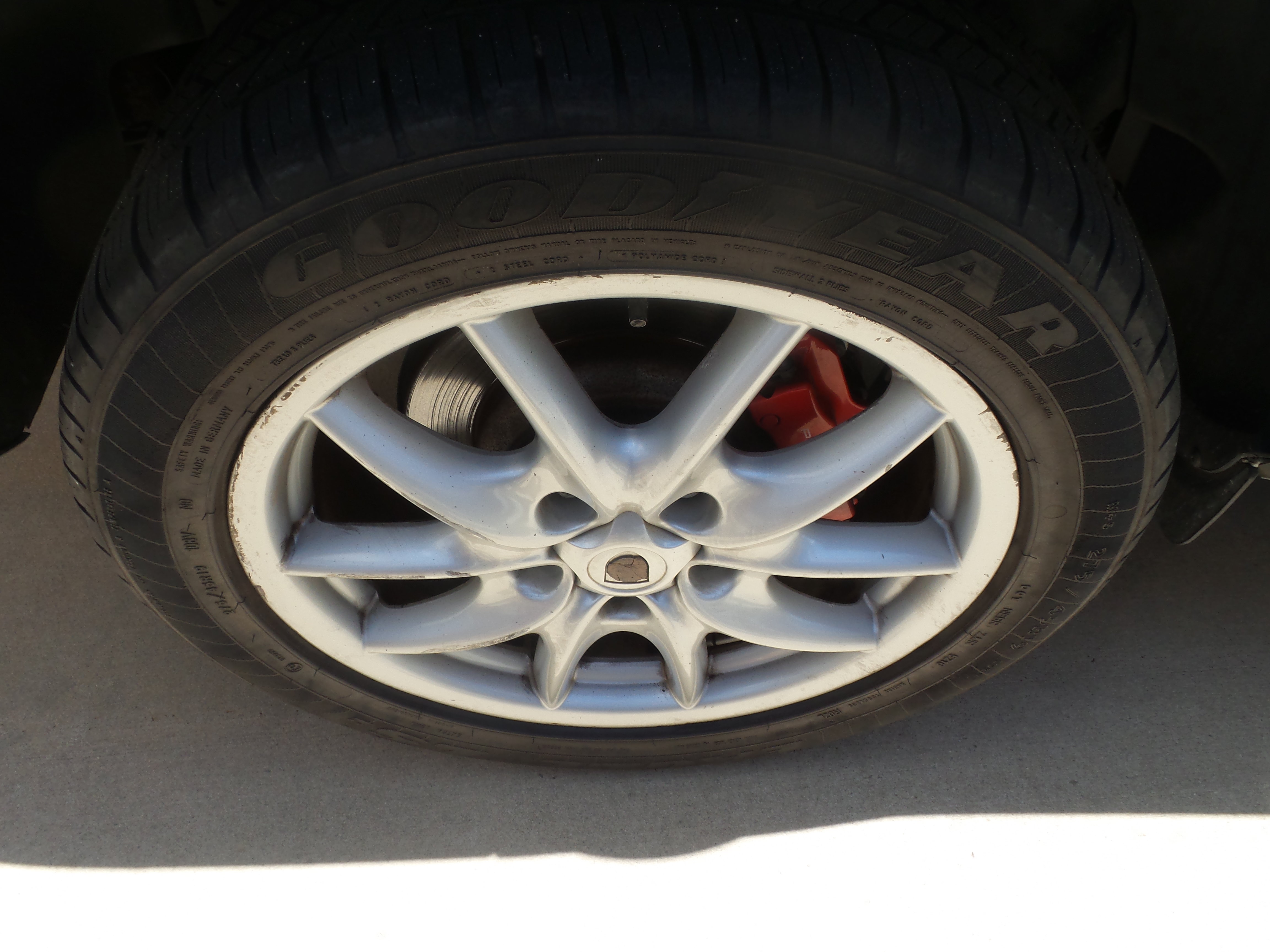 Used 2004 Porsche Cayenne Turbo AWD/4WD image 9