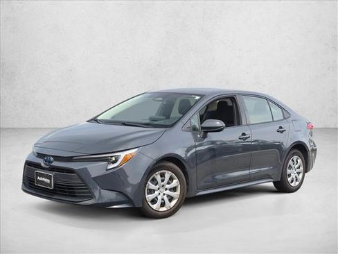Used 2023 Toyota Corolla LE w/ Carpet Mat Package (TMS) FWD image 1