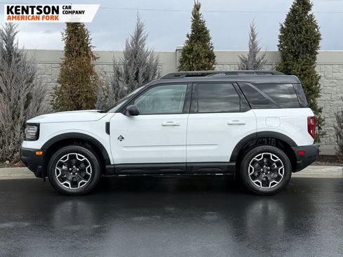 Used 2025 Ford Bronco Sport Outer Banks image 4