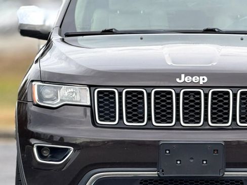 Used 2017 Jeep Grand Cherokee Limited image 11