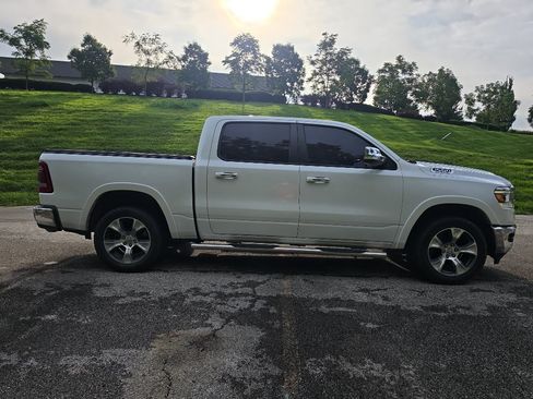 Used 2019 RAM 1500 Laramie AWD/4WD image 6
