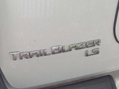 Used 2008 Chevrolet TrailBlazer LS w/ Off-Road Package AWD/4WD image 7