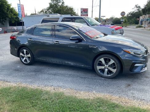 Used 2019 Kia Optima S w/ S Panoramic Sunroof Package FWD image 3