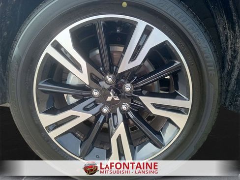 Used 2025 Mitsubishi Eclipse Cross SE image 9