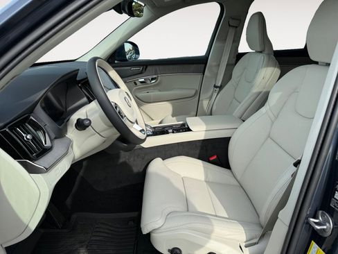 New 2026 Volvo XC90 B6 Ultra image 9