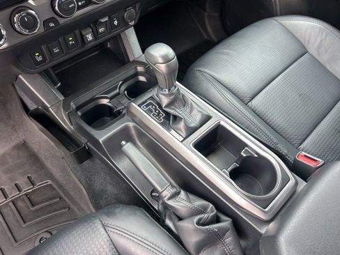 Used 2023 Toyota Tacoma Limited image 22