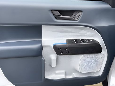 New 2025 Ford Maverick XLT w/ XLT Luxury Package image 42